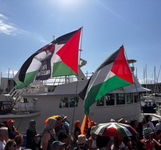 globalsumudflotilla_1-820x615